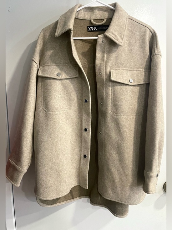Zara Jackets & Blazers - Zara Women’s Soft Oversized Jacket with Snap Pockets Medium Neutral Minimalist